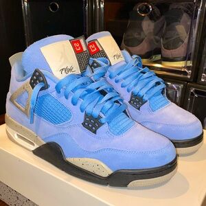 Jordan 4 unc